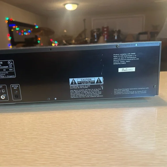 Technics SL-PD687 Compact Disc Changer - 5 Disc -  Black - Tested *NEW BELTS* - Picture 10 of 10